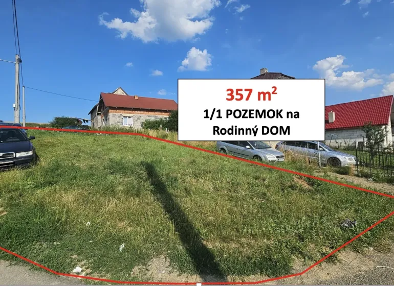 Nižné Raslavice – 357 m2 STAVEBNÝ POZEMOK pre rodinný dom - Trávnatý pozemok v Raslaviciach so značkou pre stavebný účel - bývanie.