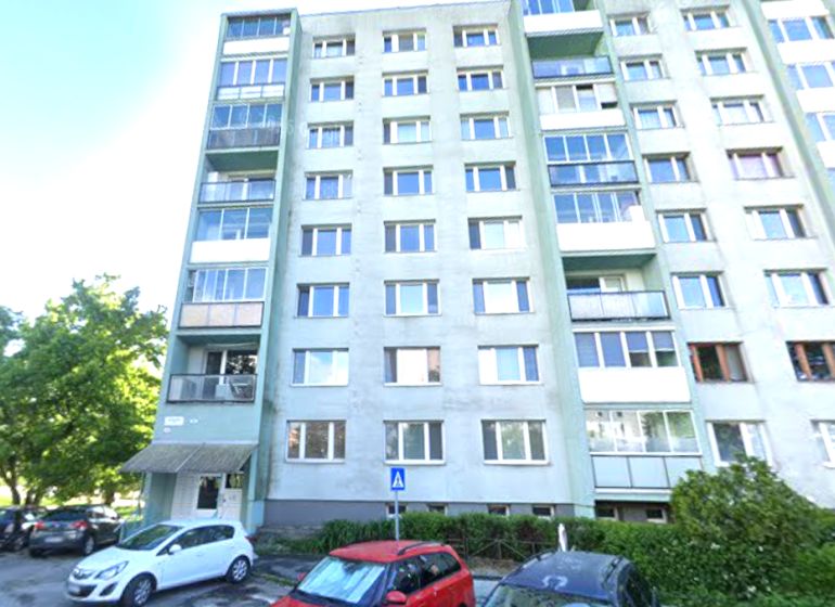 1- izbový byt - Košice - Juh, Ostravská ulica - Bytový dom na Ostravskej ulici v Košiciach, mestská časť Juh, s parkoviskom.