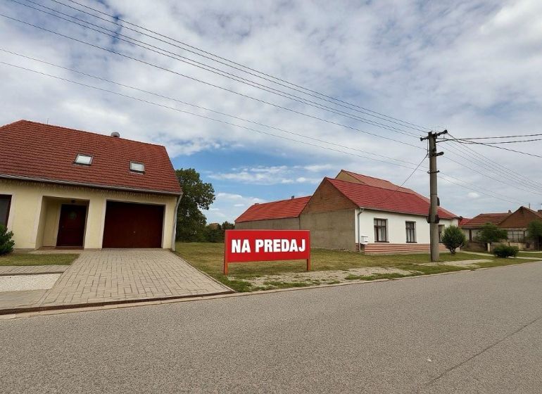 Stavebný pozemok 1222m² v obci Košolná - Domy na predaj v Košolnej na ulici Košolná pre Pozemky - bývanie.