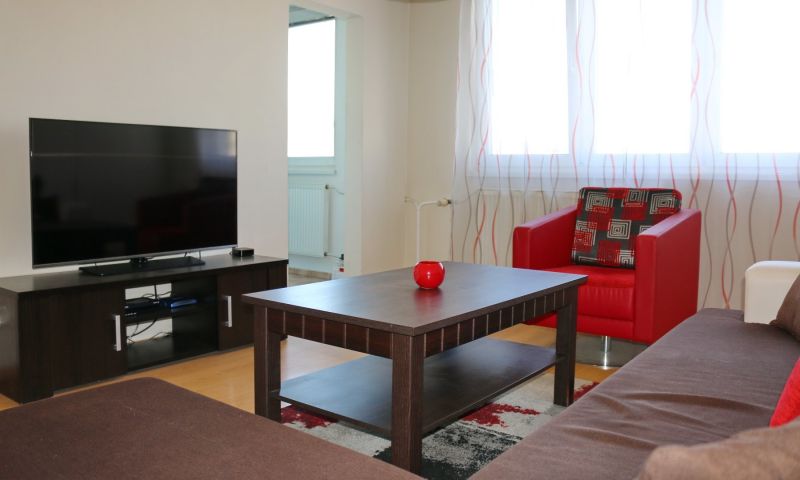 PREDANÉ-NA PREDAJ 3 IZB.ZARIADENÝ BYT, 72 m², TERASA, ŠAFÁRIKOVA - IMG_0515.JPG