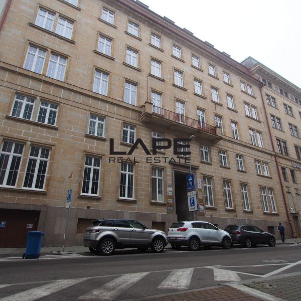 Ateliér-podkrovný priestor v centre BA - PB240272.JPG
