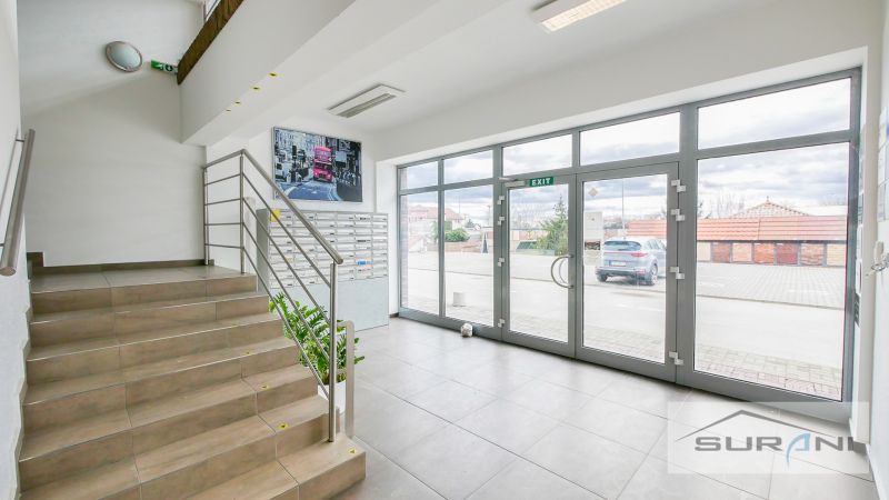 Bez provízie RK | Kancelárie | 24 m² – 46 m² | parkovanie | Svornosti  - 5.jpg