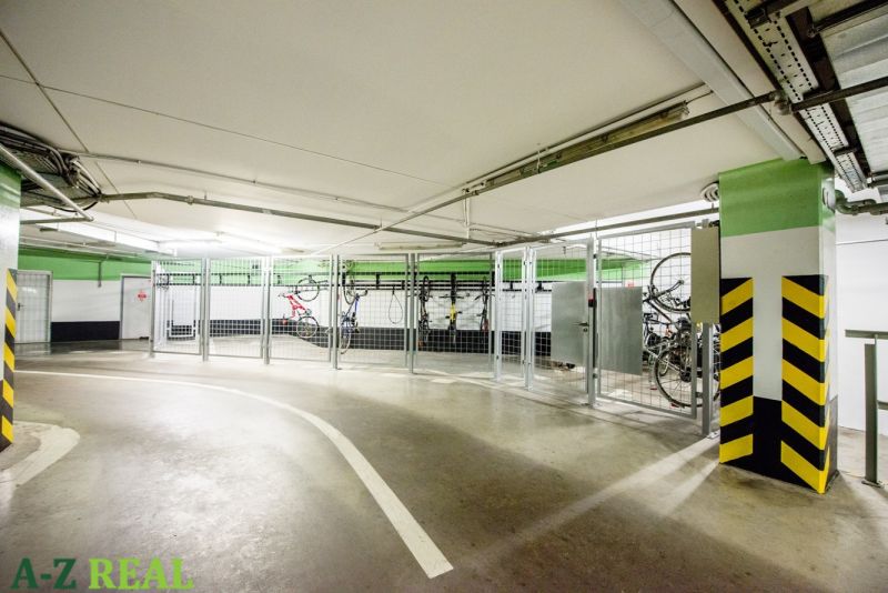 Prenájom kancelárii v objekte myhive Polus Tower I. a  II   - PT bicyklové státia.jpg