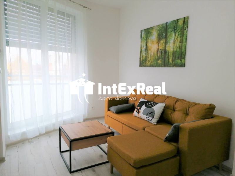 Pre náročných, Nájom veľký 2 i byt, centrum, 68 m², Galanta