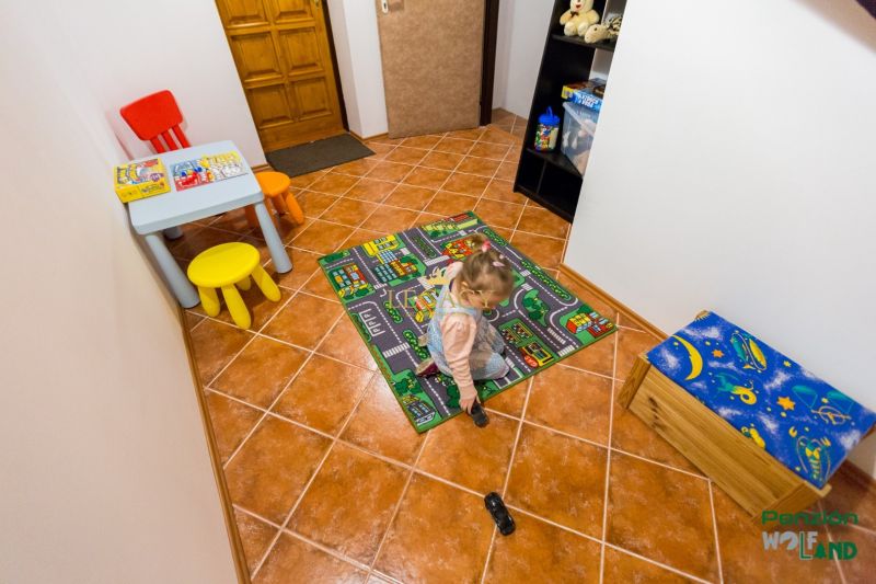 Zabehnutý rodinný penzión s celoročným využitím - C8.jpg