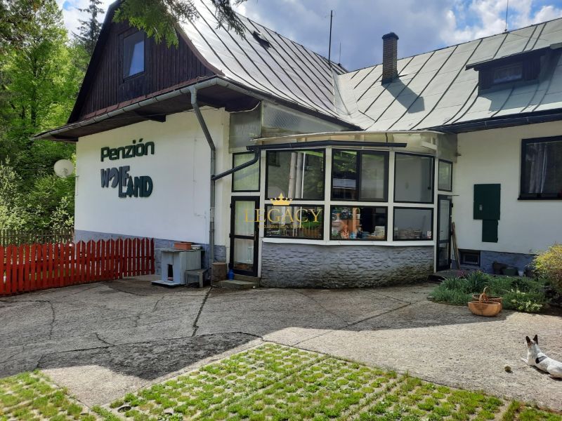 Zabehnutý rodinný penzión s celoročným využitím - 20210516_151506.jpg