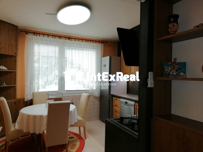Výnimočná ponuka,  4 i byt, 120 m², Galanta, Revolučná štvť, viac na https://reality.intexreal.sk/