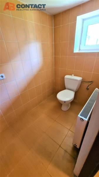 Romantický pozemok s pôvodným domom v obci Hubina - Hubina 82