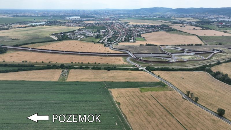 Predaj investičného pozemku pri Vajnoroch - 3.jpg