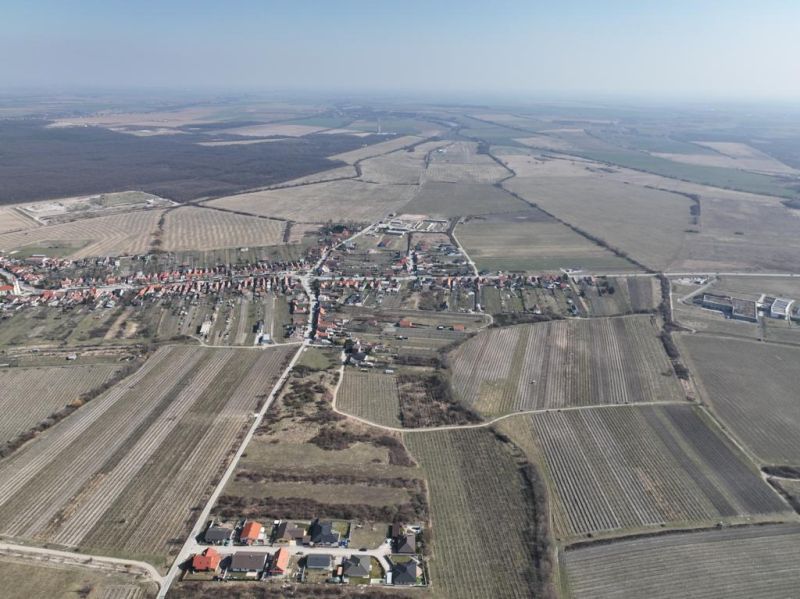 Na PREDAJ pozemok vhodný na investíciu v obci Dubová okres Pezinok