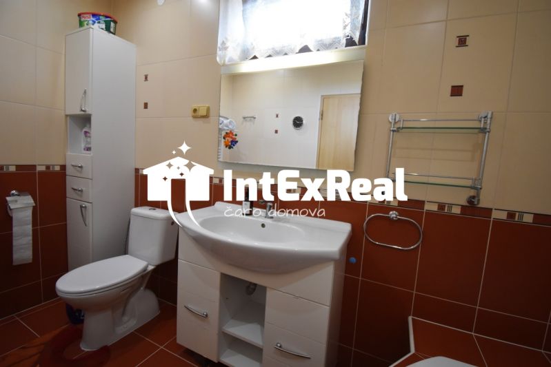 Dom snov, bazén, vinná pivnica, garáže, Mostová  - Dom so všetkým čo si môžeme priať, predaj, Mostová, viac na: https://reality.intexreal.sk/