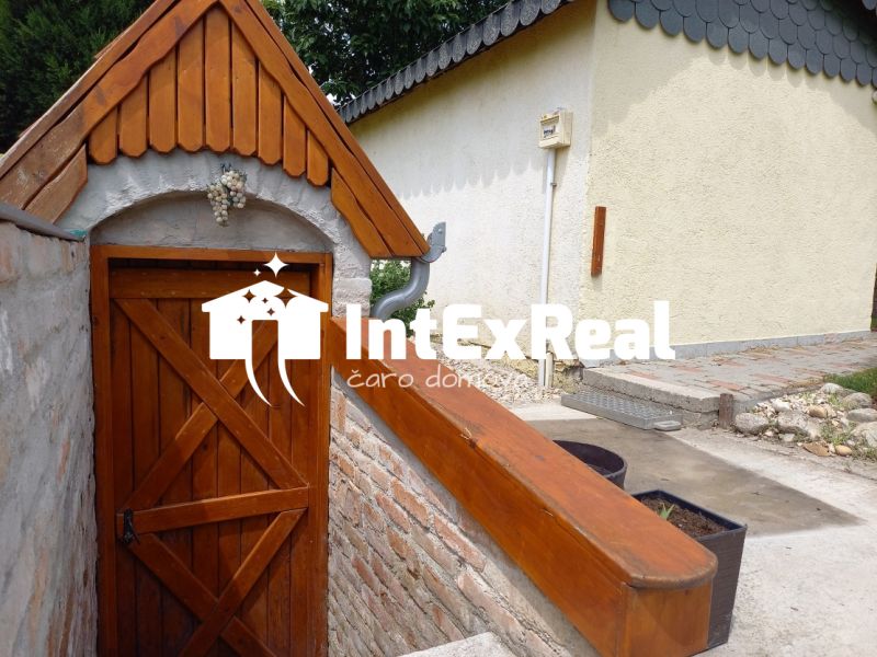 Dom snov, bazén, vinná pivnica, garáže, Mostová  - Dom so všetkým čo si môžeme priať, predaj, Mostová, viac na: https://reality.intexreal.sk/