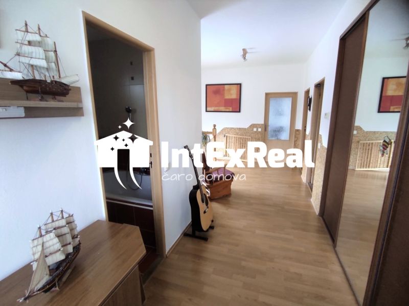 Dom snov, bazén, vinná pivnica, garáže, Mostová  - Dom so všetkým čo si môžeme priať, predaj, Mostová, viac na: https://reality.intexreal.sk/