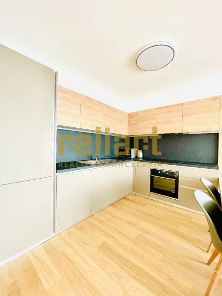 Eurovea: Na prenájom lux., zariadený, 2 byt/eng. text inside - 3