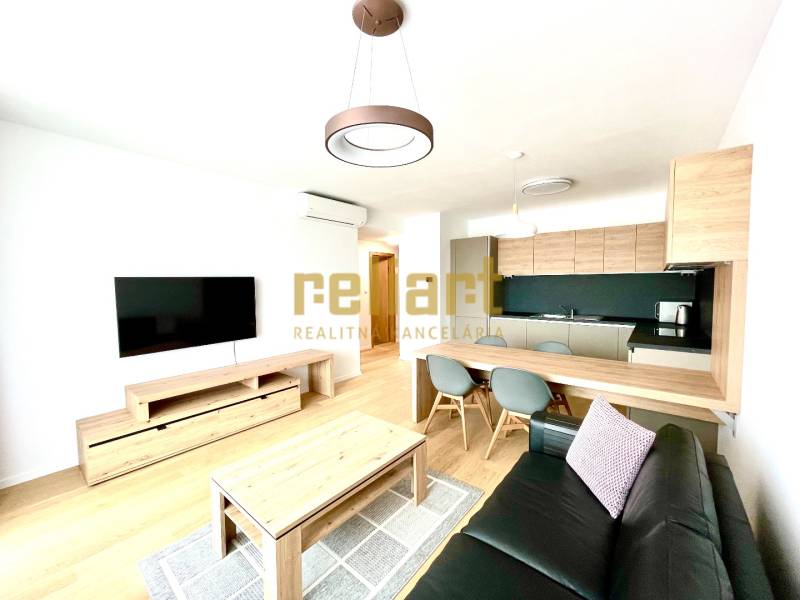 Eurovea: Na prenájom lux., zariadený, 2 byt/eng. text inside - 2