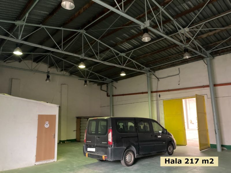 Výrobno-skladový areál, haly /so žeriavmi/, výborná dostupnosť k D1/R1 - 698375_a3ba5d26abf36caac75caebfbefa68b7.jpg
