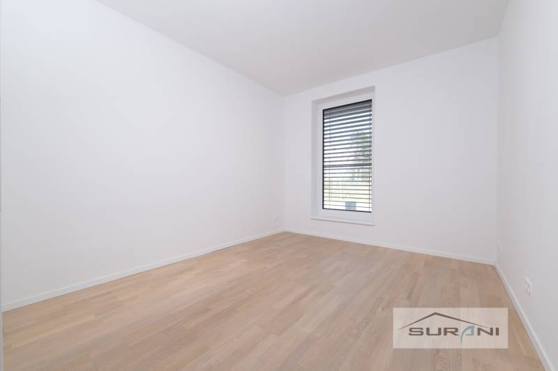 Na prenájom 4-izb. byt,121m2,terasa,parkovanie, Šafránová - 17.jpg