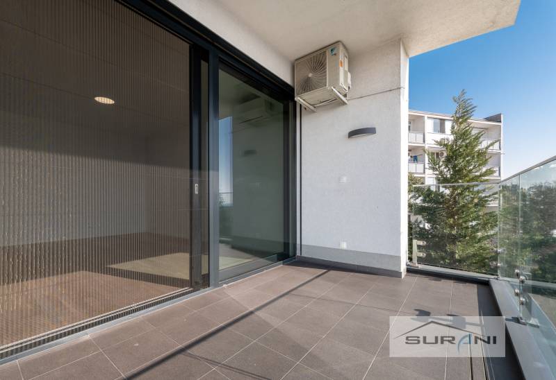 Na prenájom 4-izb. byt,121m2,terasa,parkovanie, Šafránová - 6.jpg