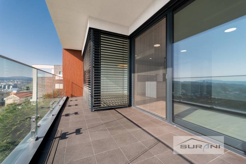 Na prenájom 4-izb. byt,121m2,terasa,parkovanie, Šafránová - 5.jpg