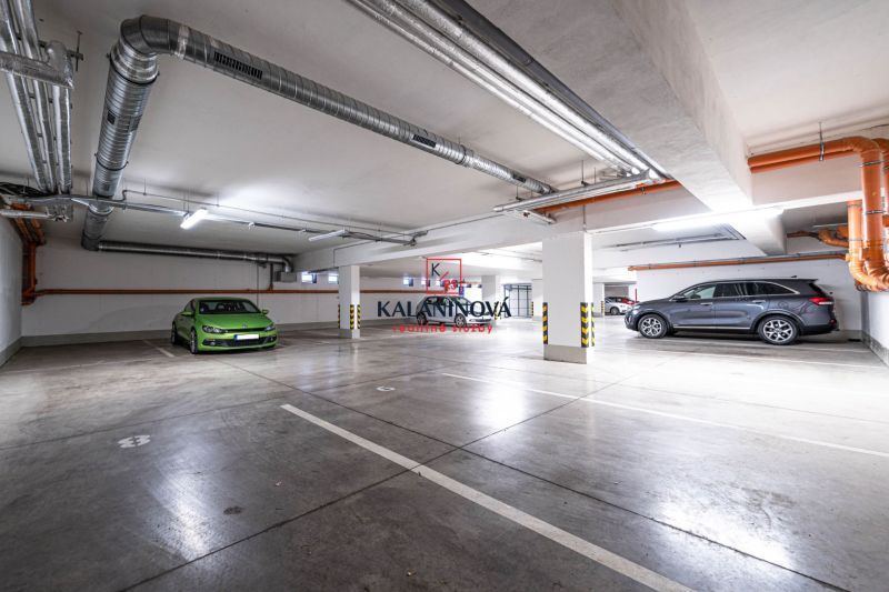 PRENAJATÉ:  na prenájom 2 izbový byt s  parkovaním, Košice - centrum - parkovanie.JPG