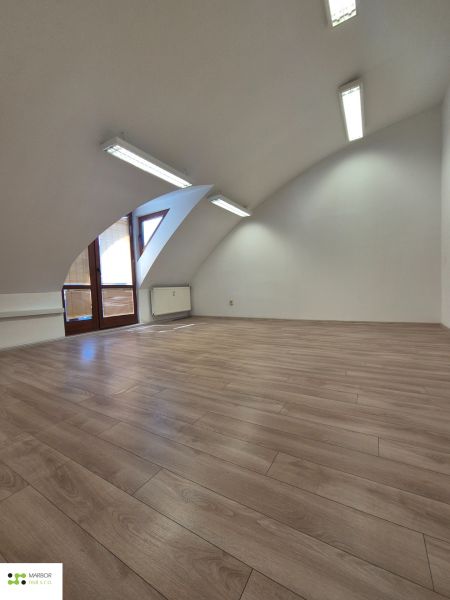 Na prenájom kancelárske priestory v budove EURODOM Košice - 305B.jpg