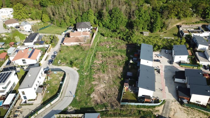 Nádherný pozemok v lukratívnej časti Stupavy Na Vyhliadke 910 m2