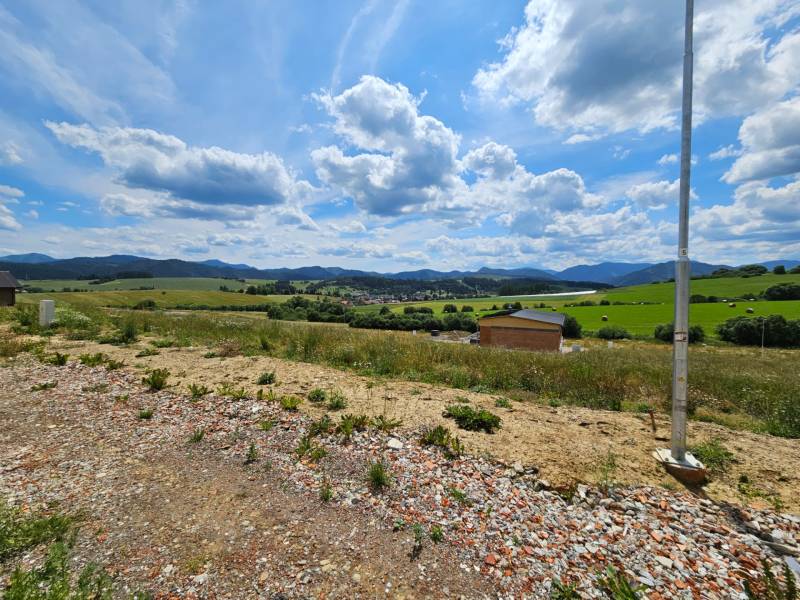 Exkluzívne, pozemok na výstavbu RD, obec Hybe, okres Liptovský Mikuláš - 9.jpg