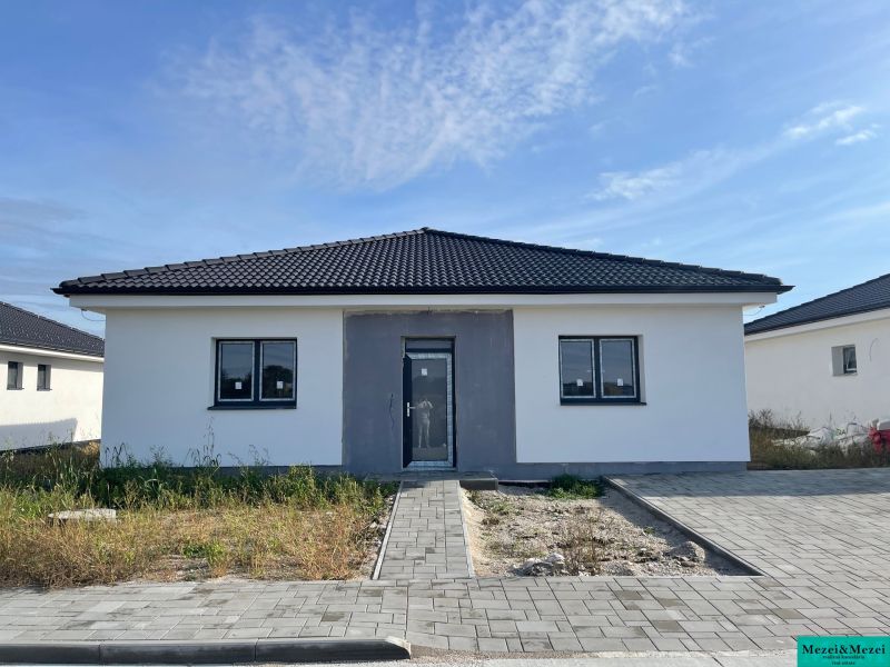 PREDAJ ! 4- izbová novostavba rodinného domu v obci Opoj pri Trnave