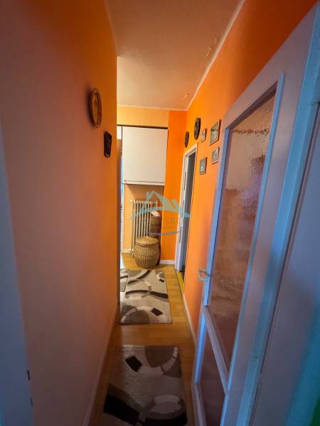 Na predaj 3 izbový byt na prízemí v centre mesta Šahy. - IMG_1429.jpeg