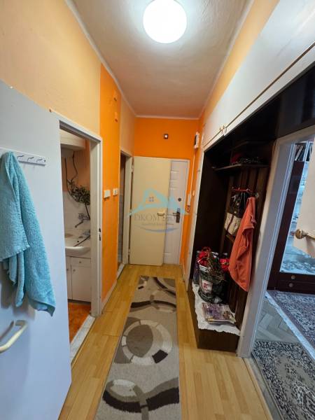 Na predaj 3 izbový byt na prízemí v centre mesta Šahy. - IMG_1426.jpeg