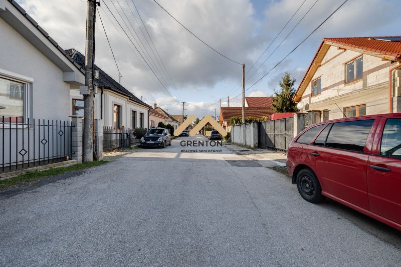 Na predaj - stavebný pozemok v Bernolákove, celková výmera 730 m2