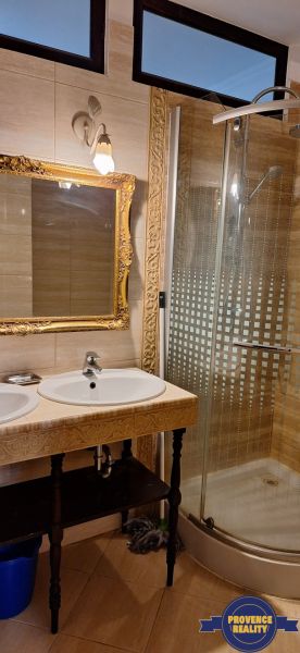 PRENAJATÉ : 2 izbový byt - komplet.rekonštrukcia - Komárno