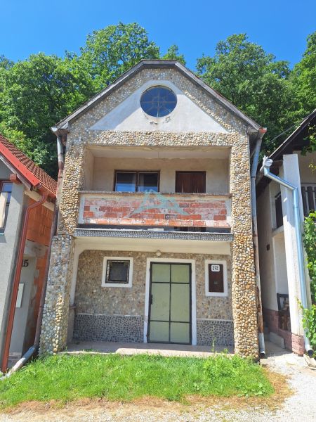 Ponúkame Vám na predaj chatu, rekreačný domček v obci Veľké Turovce - 20240518_121937.jpg