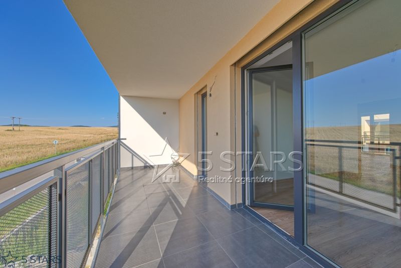 Novostavba 4 izb. RD „ J“, Mníchovská alej - rodinny dom-mnichovska alej-5starsreality-13.jpg