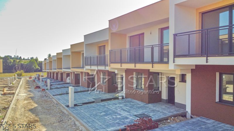 Novostavba 4 izb. RD „ J“, Mníchovská alej - rodinny dom-mnichovska alej-5starsreality-17.JPG