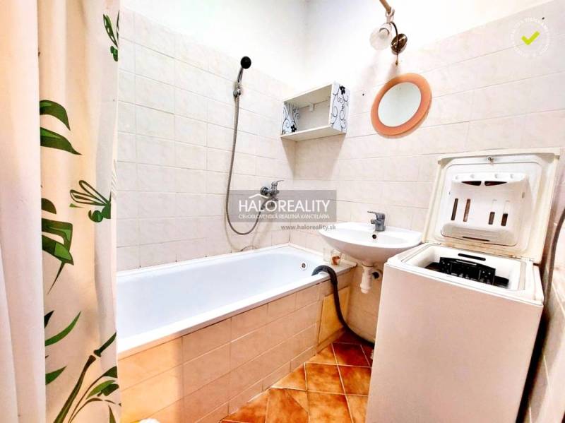 Predaj, trojizbový byt Levice - Levice 3-izbový byt predaj reality Levice