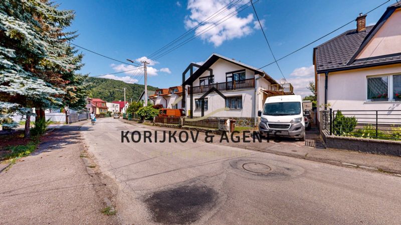PREDAJ, 6 izbový RD na ulici Hurbanová, Snina - Ing-Lubomir-Korijkov-Snina-07272024_114457 veľkej veľkosti.jpeg