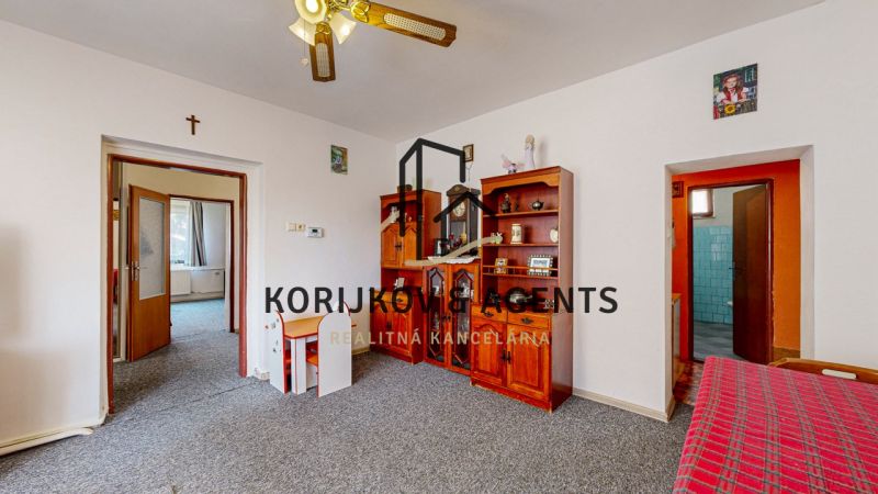 PREDAJ, 6 izbový RD na ulici Hurbanová, Snina - Ing-Lubomir-Korijkov-Snina-07272024_113408 veľkej veľkosti.jpeg