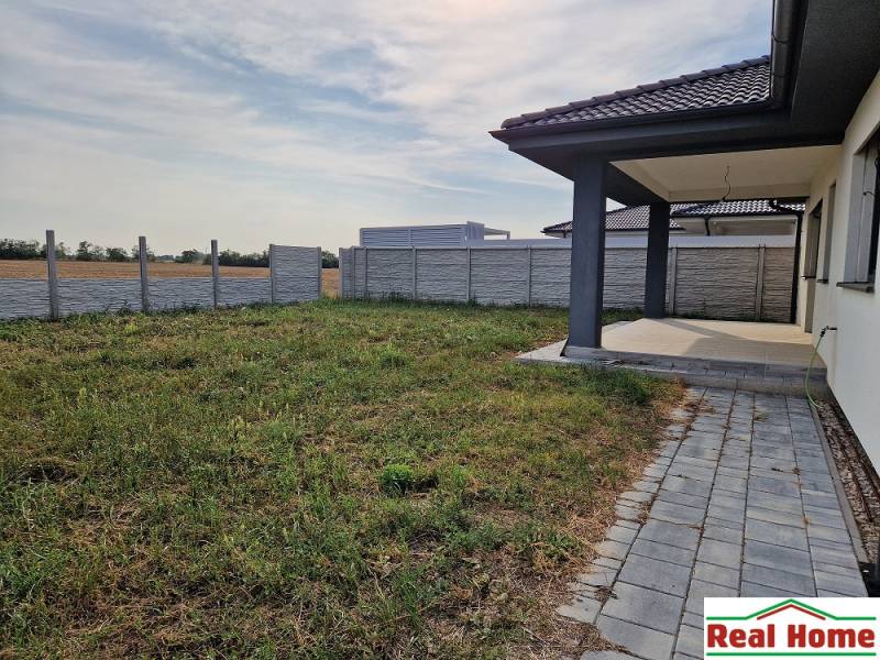 NOVOSTAVBA - VÝBORNÝ 4-izbový dom v Senci. - 20240827_164659.jpg