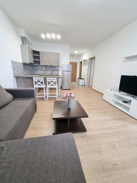 NOVÝ 2- izbový byt s balkónom a parkovacím miestom v Seredi!!