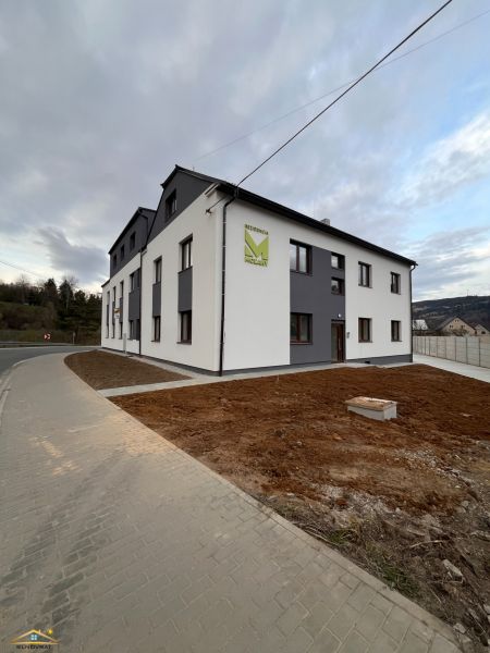 Predaj : 2 izbový byt v obci Staškov ( 250-B)
