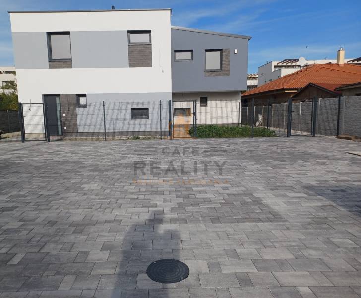 Na predaj 3 izbový byt, obec Dunajská Lužná, Hlavná ulica okr.Senec - 20241019_145938.jpg