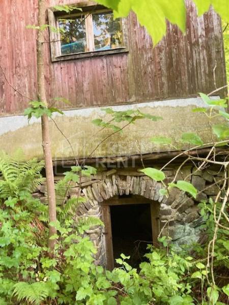 Predaj: Drevenica s veľkým pozemkom v Terchovej-časť Šípková (MO) - Drevenica Šípková Terchová