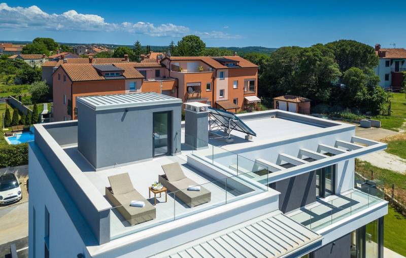 CHORVÁTSKO - Krásna moderná vila s garážou - POREČ - 24.jpg