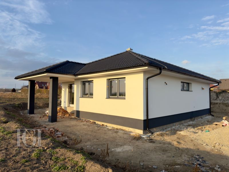 VYNIMOCNA CENA I NOVOSTAVBA 4 i. bungalov s terasou na pozemku 641m2