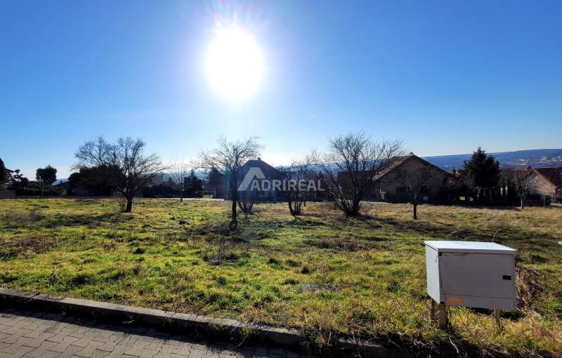 PREDAJ:Jedinečný stavebný pozemok Nitra-Zobor;936m2;Cena v RK - ZOB3.jpg