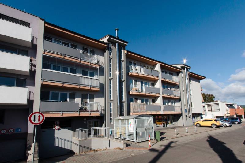 Pri Strelnici - parkovacie státie v podzemnej garáži - Bratislava - Ružinov Garáže prenájom reality Bratislava - Ružinov