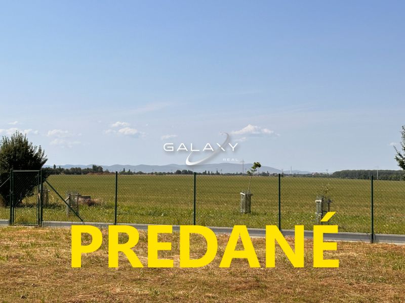 !! PREDANÉ !! Exkluzívny pozemok s výhľadom na Malé Karpaty, Majcichov