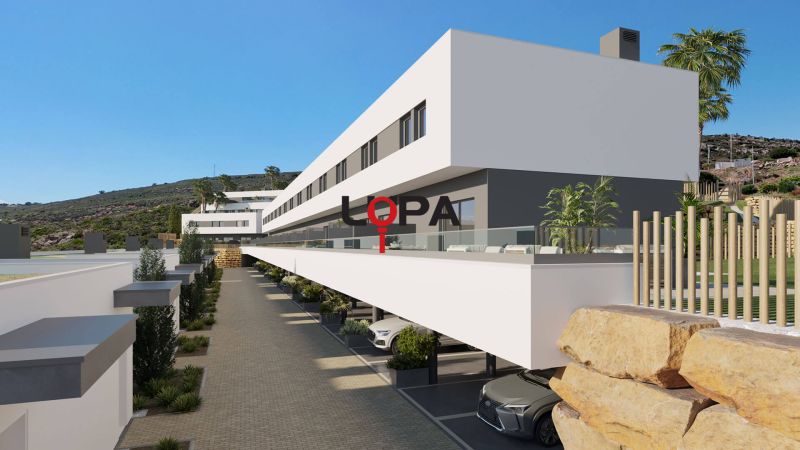Radové domy Blue Wave - oblasť Manilva, Španielsko - Rodinný dom v Manilve s modernou architektúrou, obklopený zeleňou a garážami.