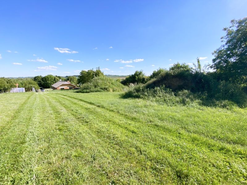 Pozemok s výmerou 755 m2 a rozmermi 20x38 m. Kolíňany, Baratsko majere